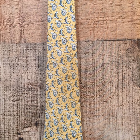 Vineyard Vines Yellow Silk Tie Sun & Moon Motif - Picture 3 of 6